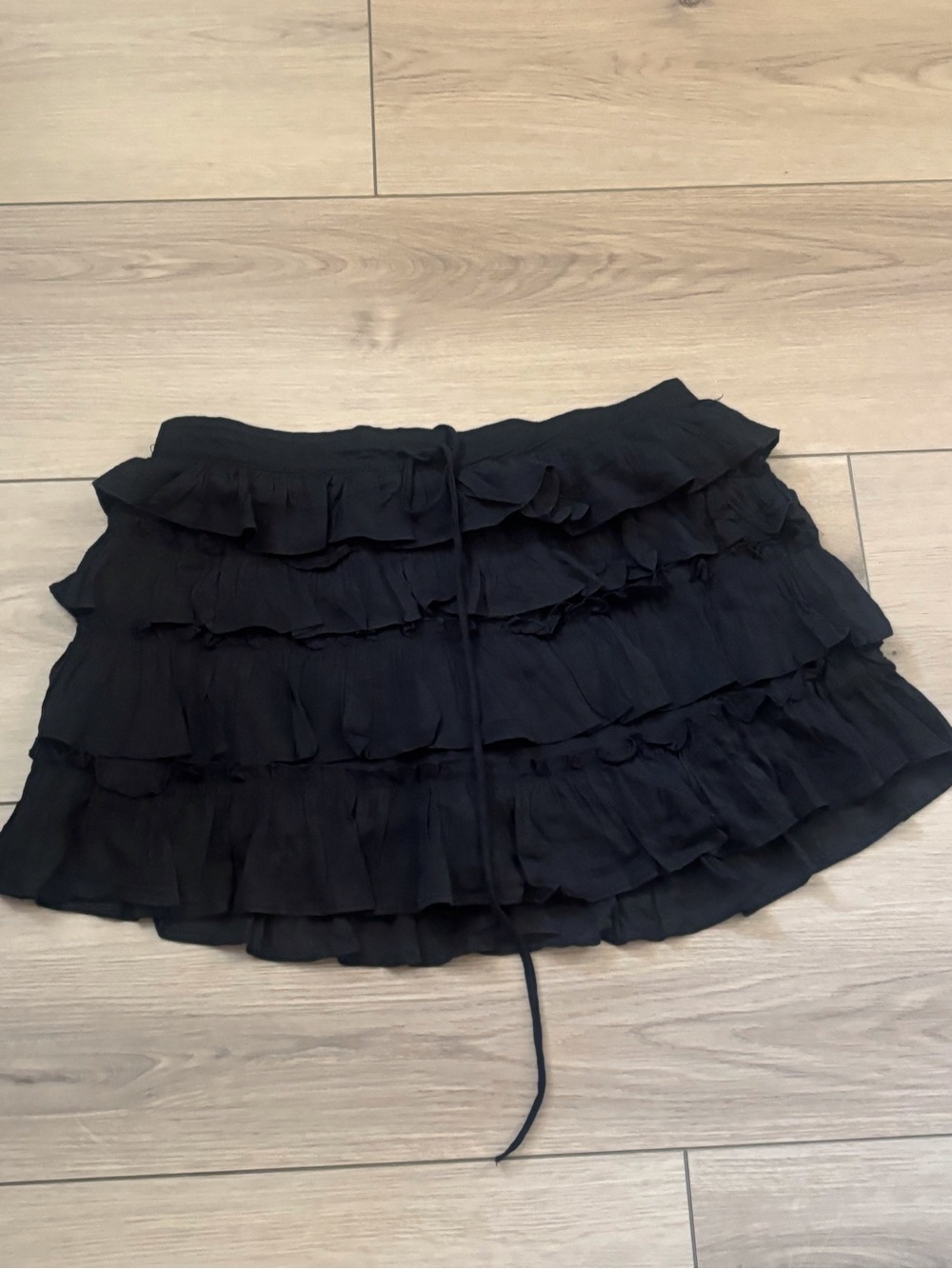 Love Tree Black Ruffled Layered Mini Skirt